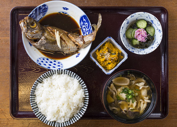 沼津港仕入れ 煮魚定食