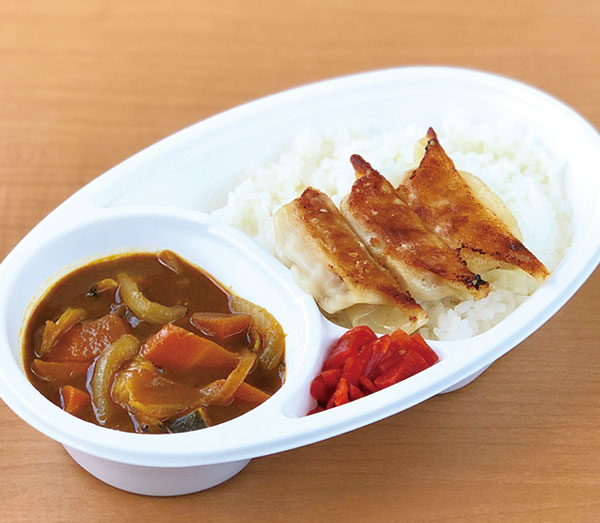 村の餃子カレー